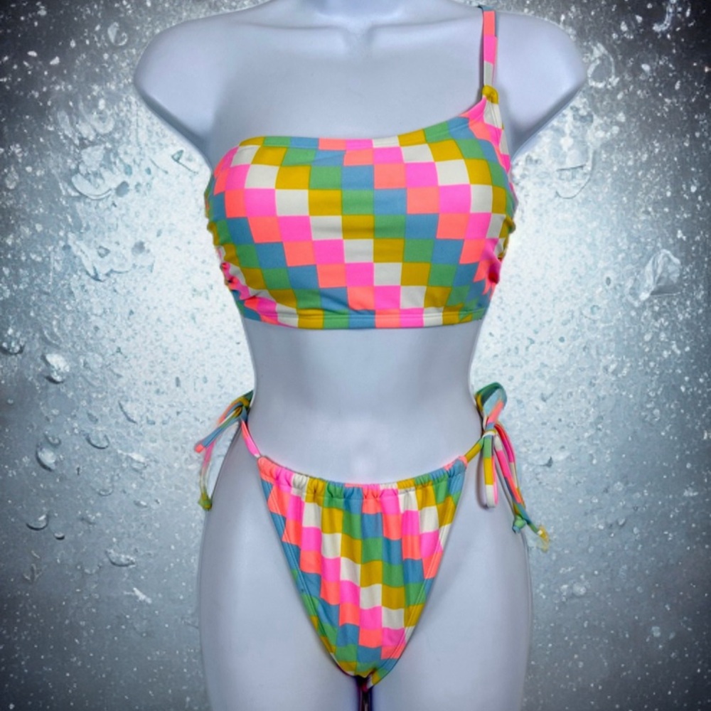 NWT Xhilaration Womens Colorful One Shoulder Bikini Swimsuit / large / D-DD top
